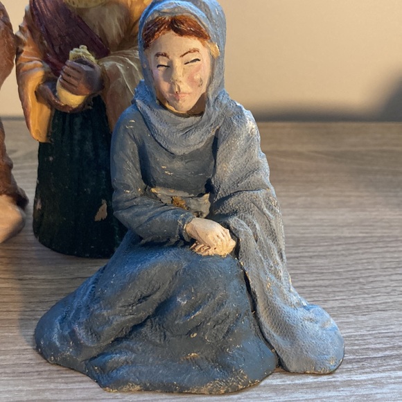 Nativity set of 7 figurines numbered resin vintage - Picture 10 of 16